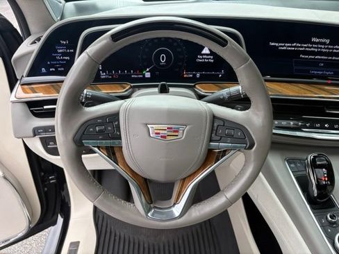 Certified 2024 Cadillac Escalade Sport Platinum w/ LPO, ONYX Package AWD/4WD image 38