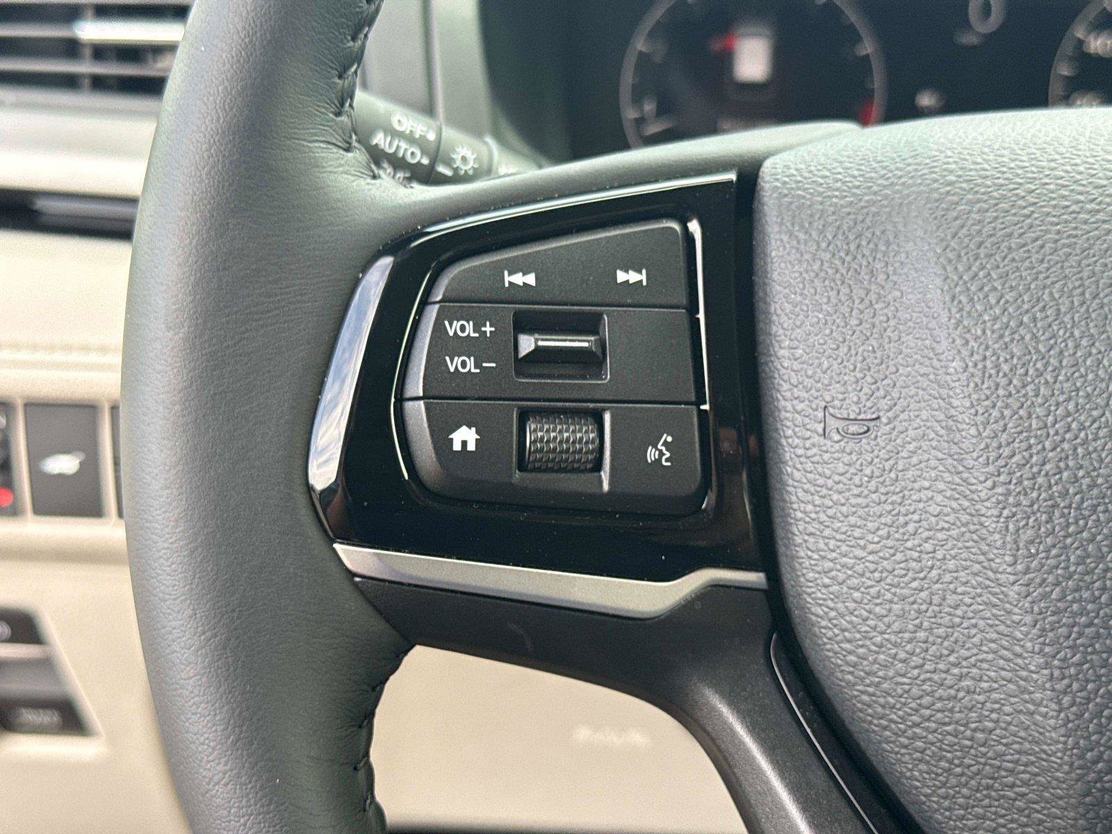 Certified 2026 Honda Odyssey Touring image 33