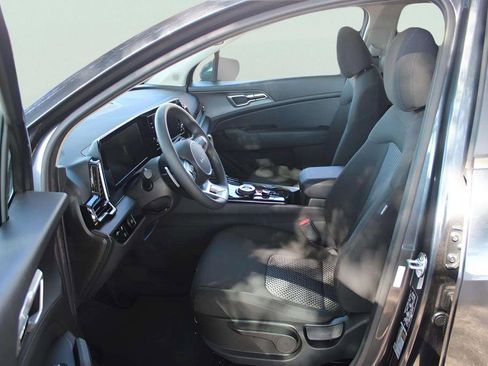 New 2025 Kia Sportage LX AWD/4WD image 22