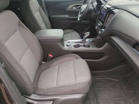 Used 2023 Chevrolet Traverse LT image 21
