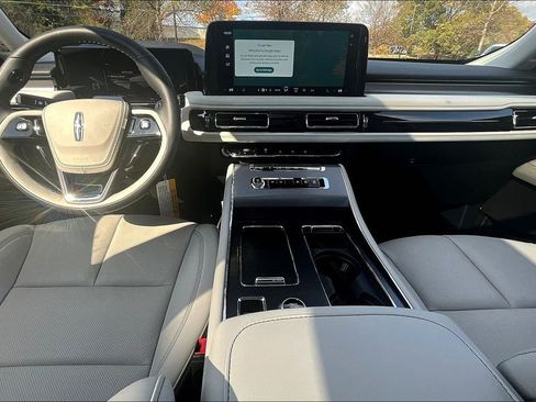 New 2026 Lincoln Aviator 2WD image 5