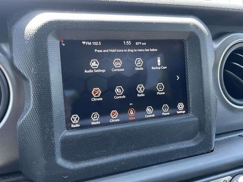 Used 2023 Jeep Wrangler Sport AWD/4WD image 19