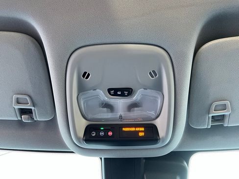 Used 2025 Chevrolet TrailBlazer LT image 15