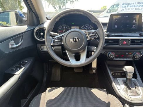 Used 2019 Kia Forte LXS FWD image 5