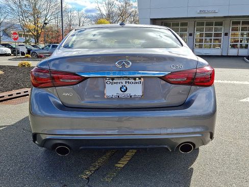 Used 2019 INFINITI Q50 Luxe w/ Essential Package (3.0T Luxe) image 5