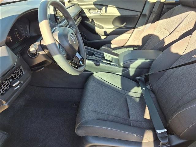 Used 2025 Honda Accord SE image 15