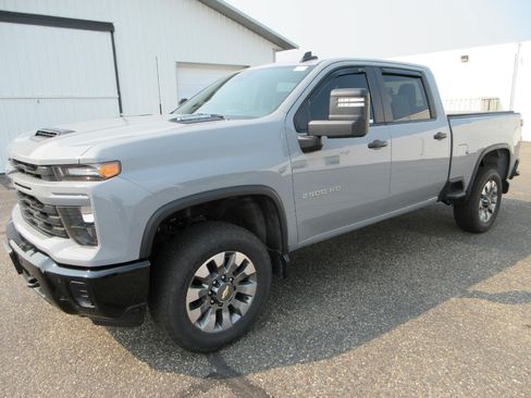 Certified 2025 Chevrolet Silverado 2500 Custom w/ Custom Value Package AWD/4WD image 1