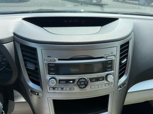 Used 2010 Subaru Outback 2.5i AWD/4WD image 14