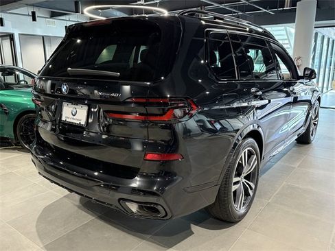 Used 2026 BMW X7 xDrive40i w/ M Sport Package image 5