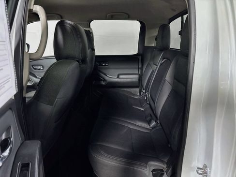 Used 2022 Nissan Frontier SV AWD/4WD image 19