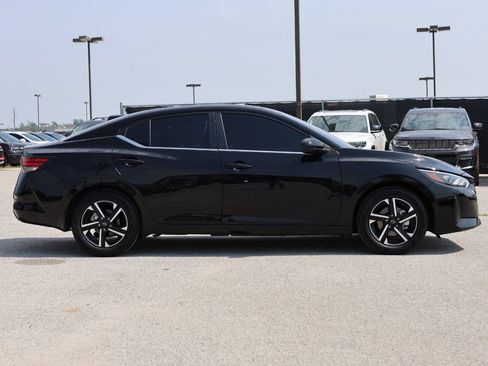 Used 2025 Nissan Sentra SV w/ All-Weather Package FWD image 7