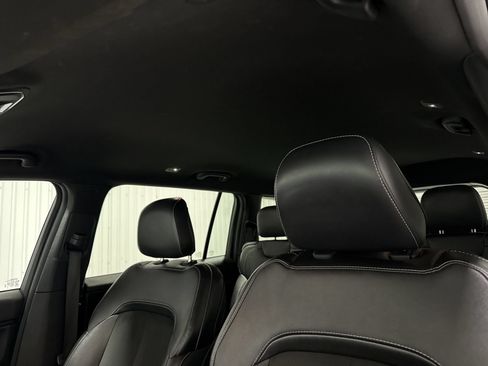 Used 2023 Jeep Grand Cherokee L Laredo RWD image 19