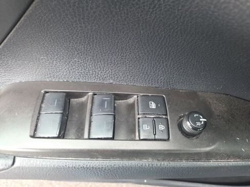 Used 2023 Toyota Camry SE w/ Convenience Package FWD image 19