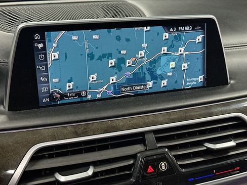 Used 2016 BMW 750i xDrive image 13