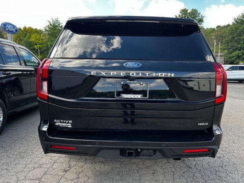 Used 2025 Ford Expedition Max Active AWD/4WD image 6