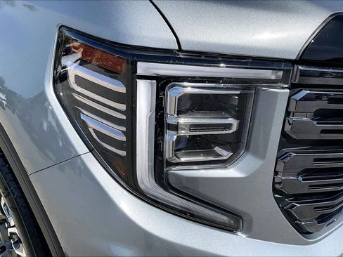 Used 2025 GMC Sierra 1500 Denali Ultimate image 28