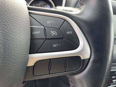 Used 2020 Jeep Compass Latitude w/ Cold Weather Group image 8