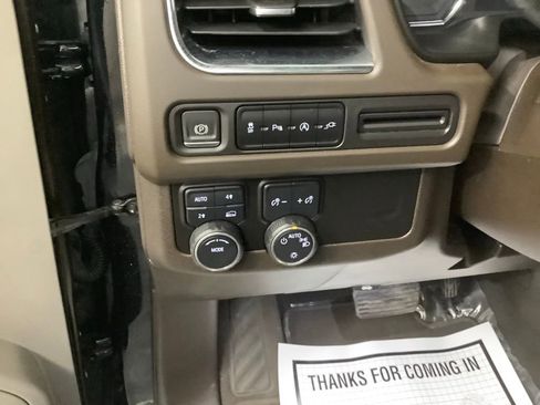 Used 2021 Chevrolet Tahoe LT image 15