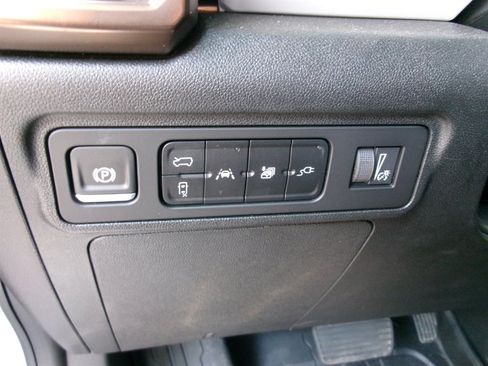 Used 2024 GMC Hummer EV 2X AWD/4WD image 40