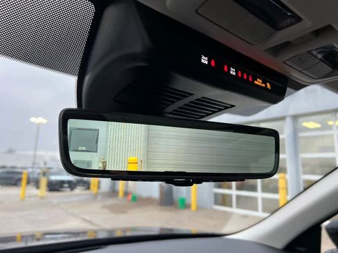 Certified 2025 MAZDA CX-90 Plug-In Hybrid w/Premium Sport image 32