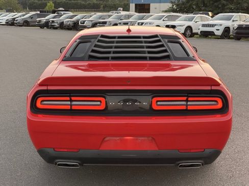 Used 2022 Dodge Challenger GT RWD image 13
