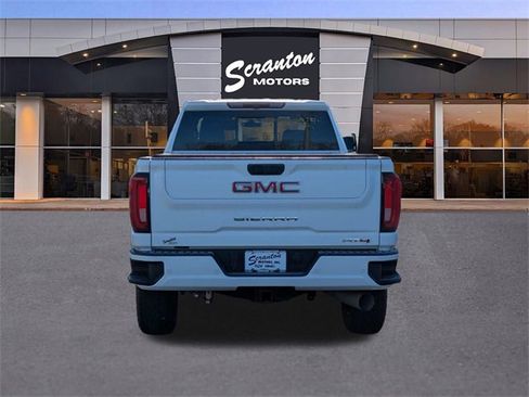 Used 2023 GMC Sierra 3500 AT4 w/ AT4 Preferred Package image 4