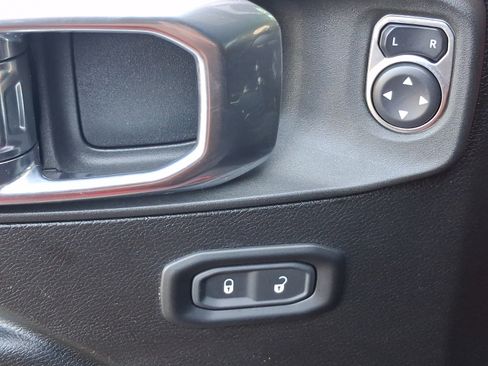 Used 2021 Jeep Gladiator Sport AWD/4WD image 12