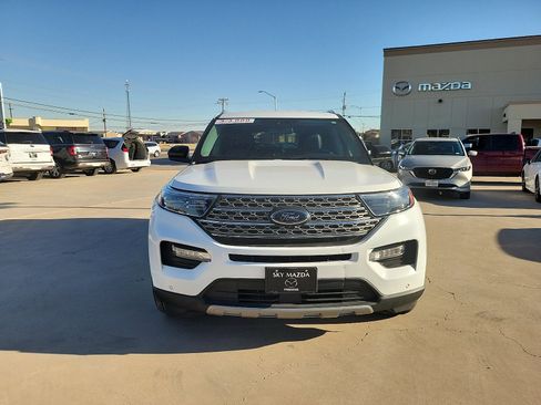 Used 2023 Ford Explorer Limited image 2