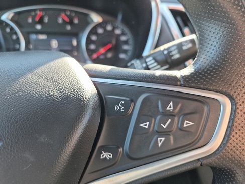 Used 2023 Chevrolet Equinox LT w/ LPO, Floor Liner Package image 17