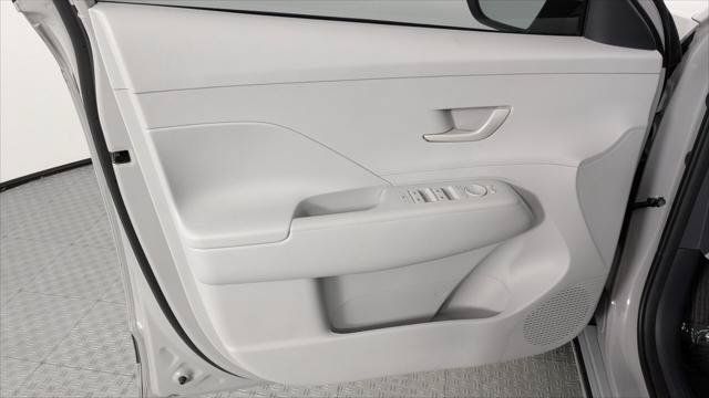 Used 2024 Hyundai Kona SEL FWD image 13