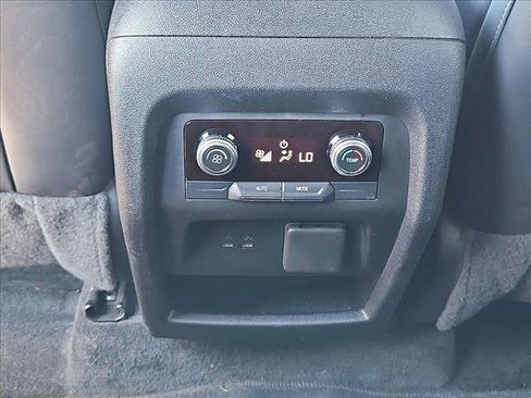 Used 2024 GMC Acadia Elevation FWD image 16