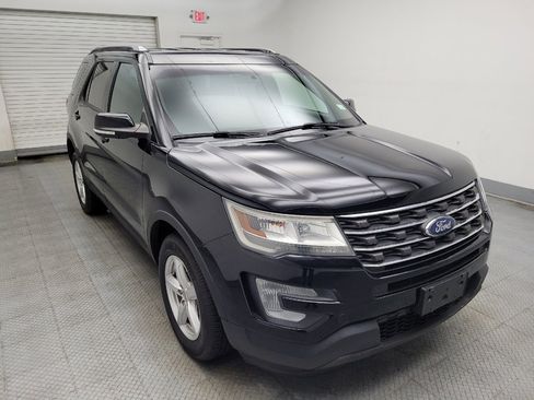 Used 2017 Ford Explorer XLT AWD/4WD image 13