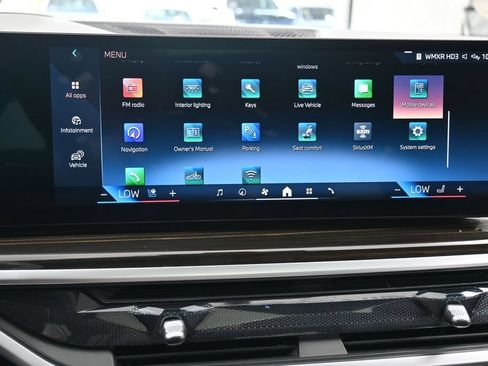 Used 2025 BMW X5 xDrive50e AWD/4WD image 25