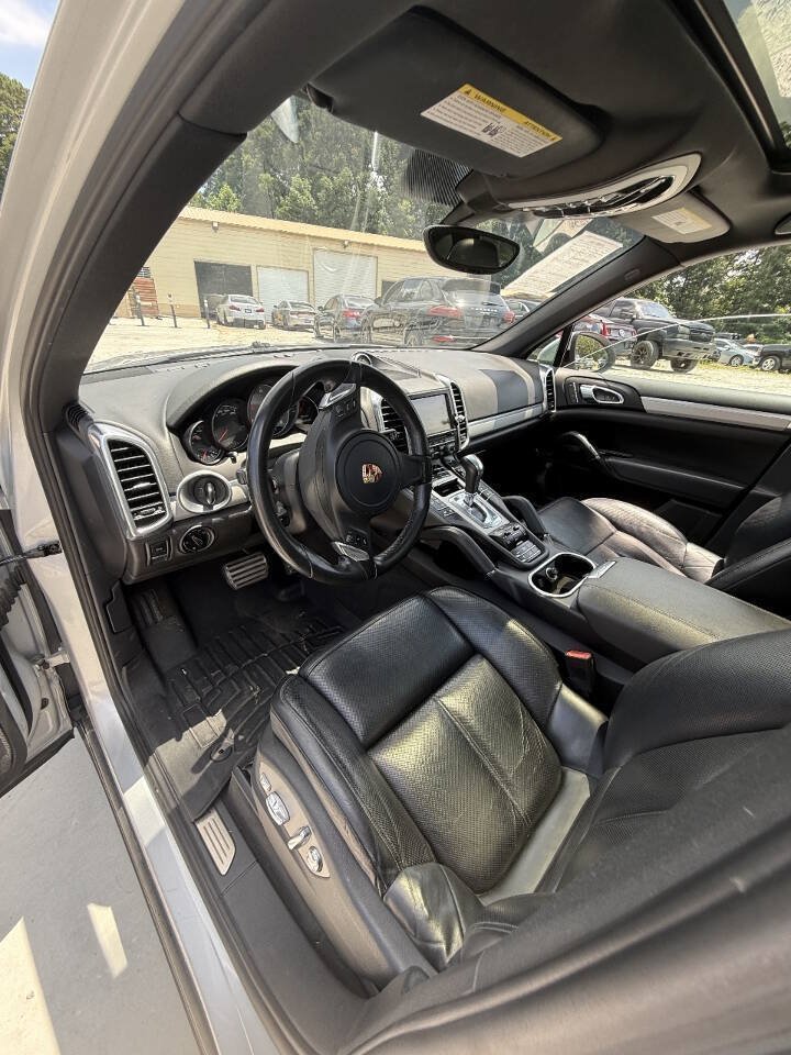 Used 2013 Porsche Cayenne S AWD/4WD image 11