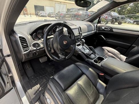 Used 2013 Porsche Cayenne S AWD/4WD image 11
