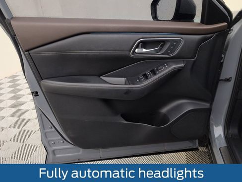 Used 2021 Nissan Rogue Platinum image 39