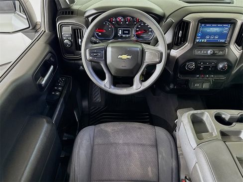 Used 2019 Chevrolet Silverado 1500 Custom w/ Custom Value Package image 18