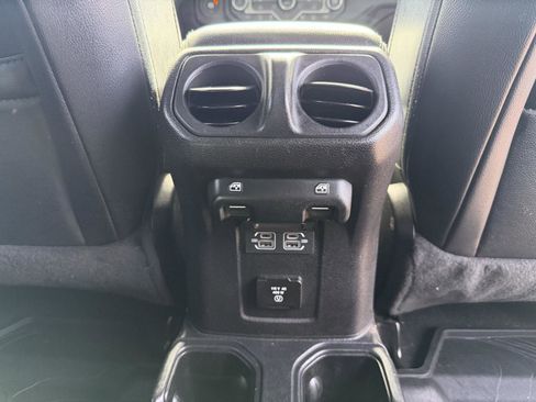 Used 2021 Jeep Gladiator Overland w/ Popular Equipment Package image 22