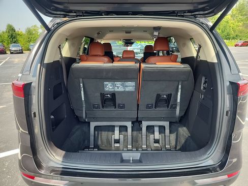 Used 2024 Kia Carnival SX FWD image 37
