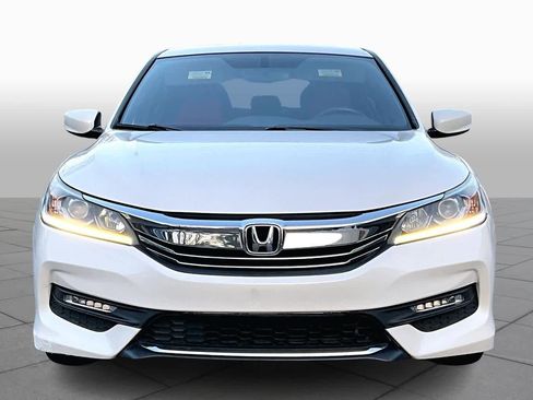 Used 2016 Honda Accord Sport image 3