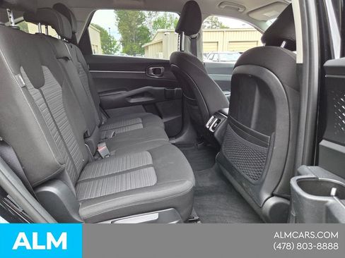 Used 2025 Kia Sorento LX FWD image 12
