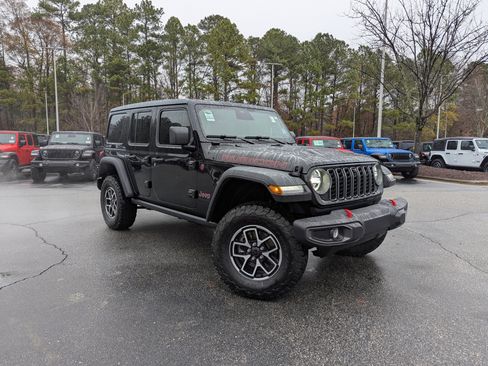Used 2026 Jeep Wrangler Unlimited Rubicon w/ Technology Group image 3