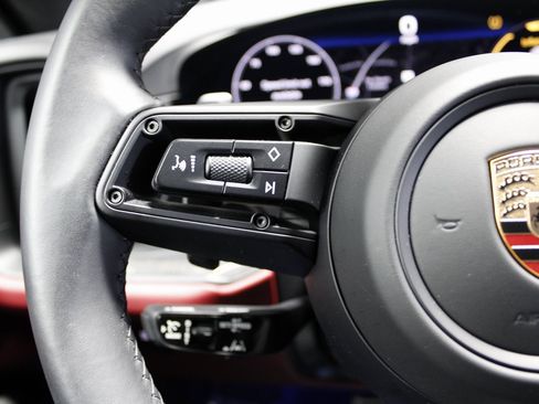 Used 2024 Porsche Cayenne Turbo GT image 28