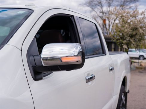 Used 2020 Nissan Titan Platinum Reserve AWD/4WD image 14