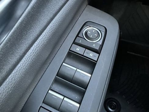 Used 2024 Toyota Prius Prime Premium image 17