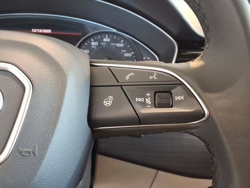 Used 2024 Audi A4 2.0T Premium w/ Convenience Package image 17