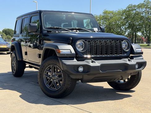 Used 2025 Jeep Wrangler Unlimited Sport AWD/4WD image 2