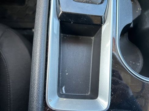 Used 2024 Nissan Altima 2.5 SV image 28