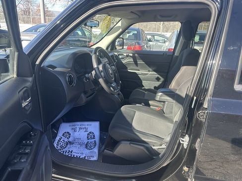 Used 2015 Jeep Patriot Latitude image 8
