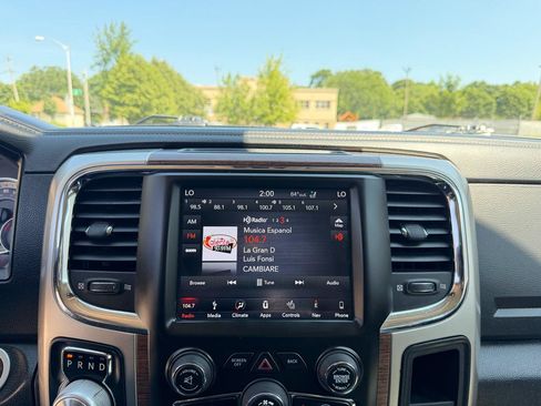 Used 2018 RAM 1500 Laramie w/ Convenience Group AWD/4WD image 11